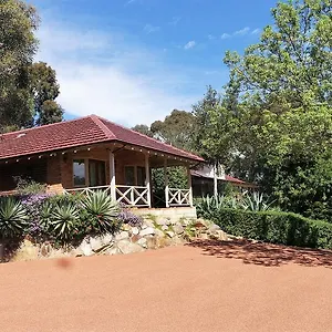 Eleebana Guest house